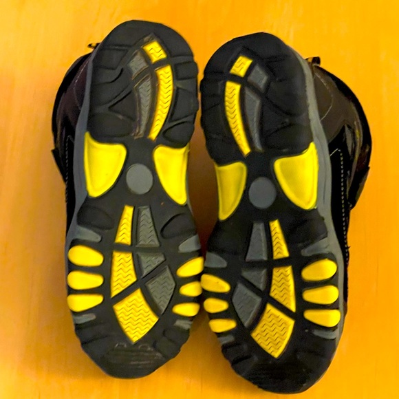 STONE CANYON CHILDREN’s SHOES - Picture 4 of 5